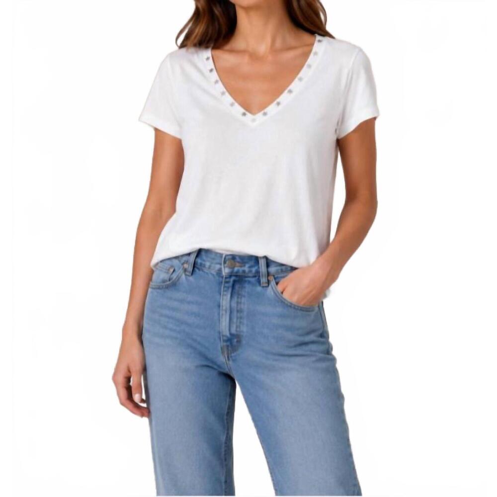 NEW CHRLDR starry v neck jane tee in white